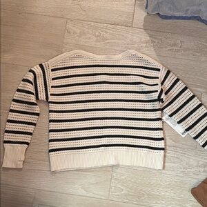 NWT Lululemon Black and Cream Crocheted Pullover sweater
